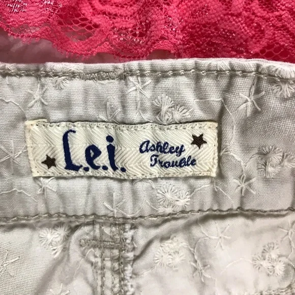 Lei Low-rise Printed Shorts with Drawstring Sz 11 - Picture 5 of 8